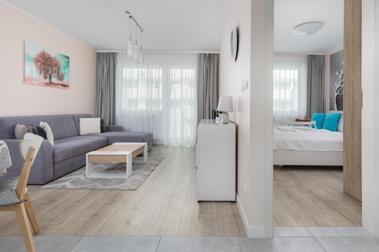 Blizej Morza II Apartament Z Garazem By Renters Apartment Kolobrzeg Exterior photo